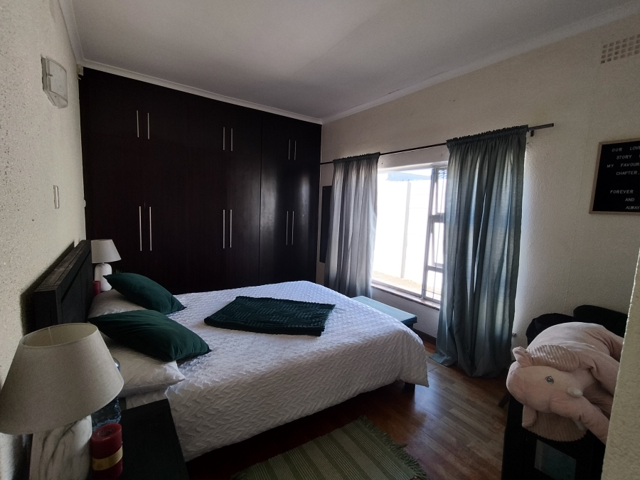 To Let 4 Bedroom Property for Rent in Brandwag Western Cape